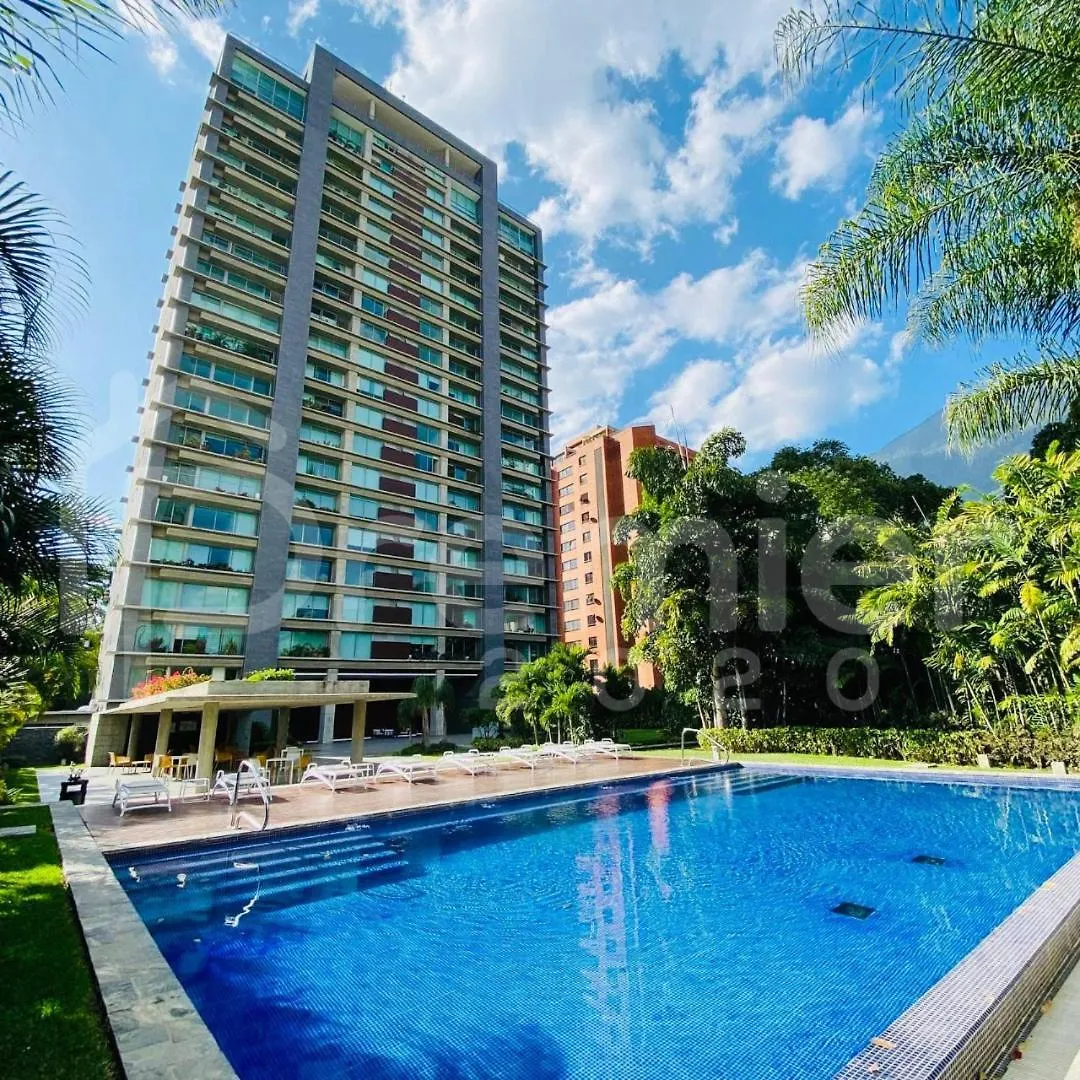 Apartamento De Lujo 2 H 2 B Vistas De Todas Las Caracas 0*,  Venezuela